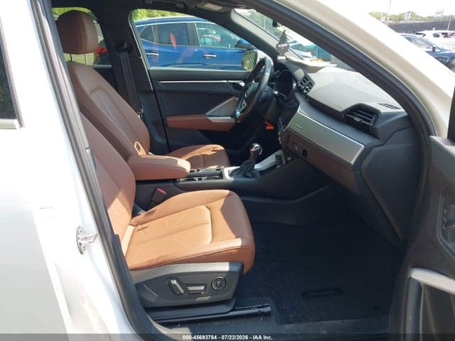 2021 AUDI Q3 PREMIUM 40 TFSI QUATTRO TIPTRONIC 5