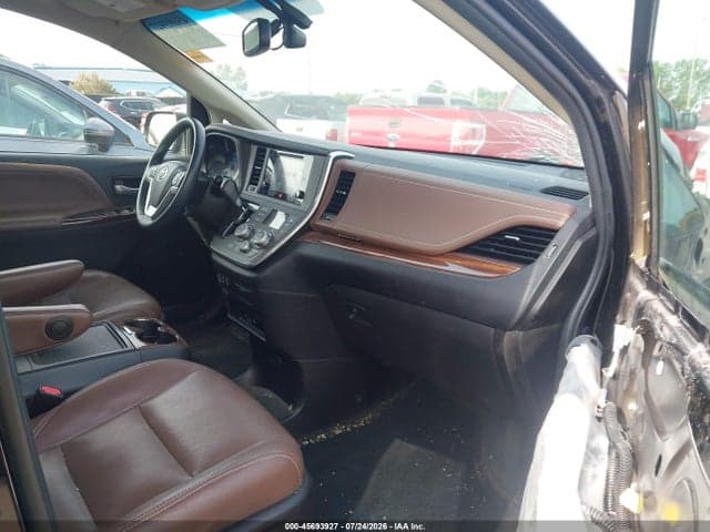 2017 TOYOTA SIENNA LIMITED PREMIUM 7 PASSENGER 5