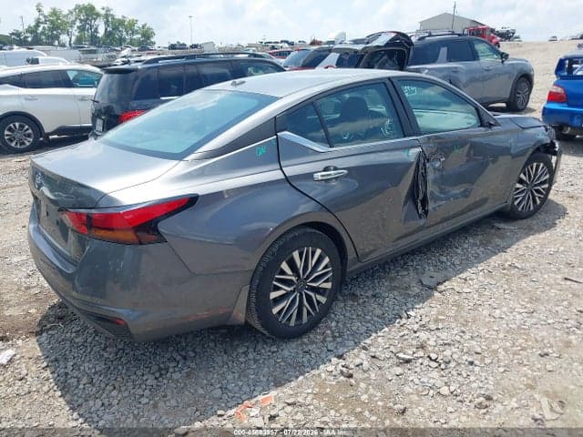 2025 NISSAN ALTIMA SV FWD 4