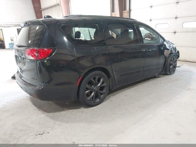 2020 CHRYSLER PACIFICA LIMITED 4