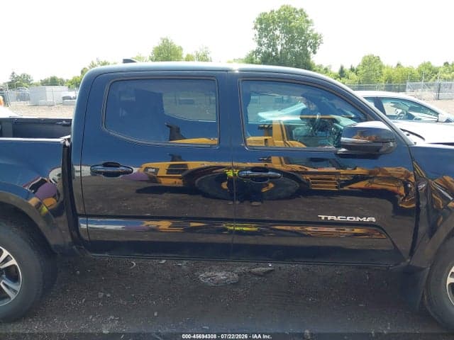 2017 TOYOTA TACOMA TRD SPORT 13