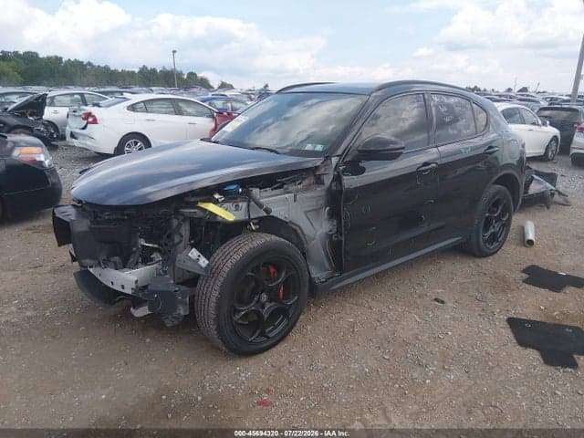 2018 ALFA ROMEO STELVIO TI SPORT AWD 2