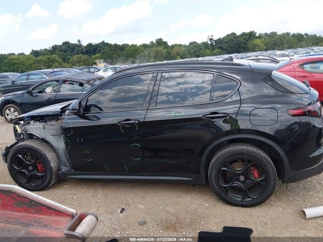 2018 ALFA ROMEO STELVIO TI SPORT AWD 14