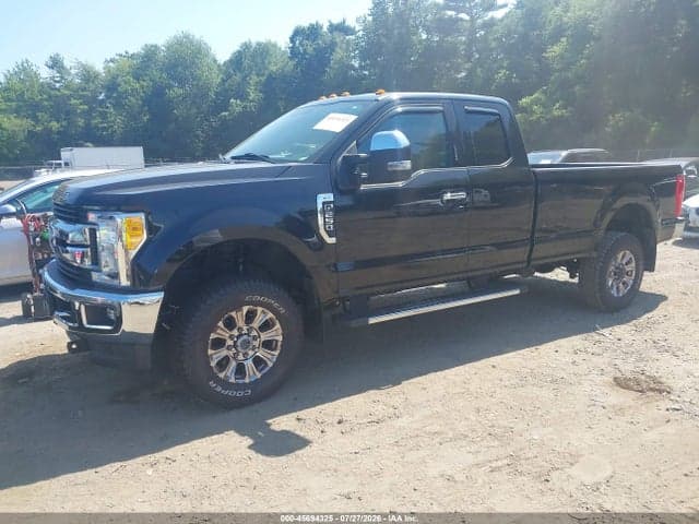 2017 FORD F-250 XLT 2