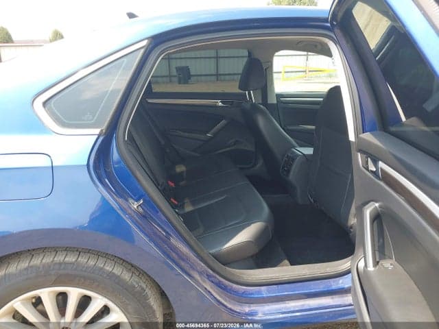2017 VOLKSWAGEN PASSAT 1.8T SE 8