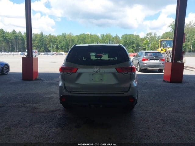2017 TOYOTA HIGHLANDER XLE 16