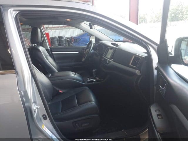 2017 TOYOTA HIGHLANDER XLE 5