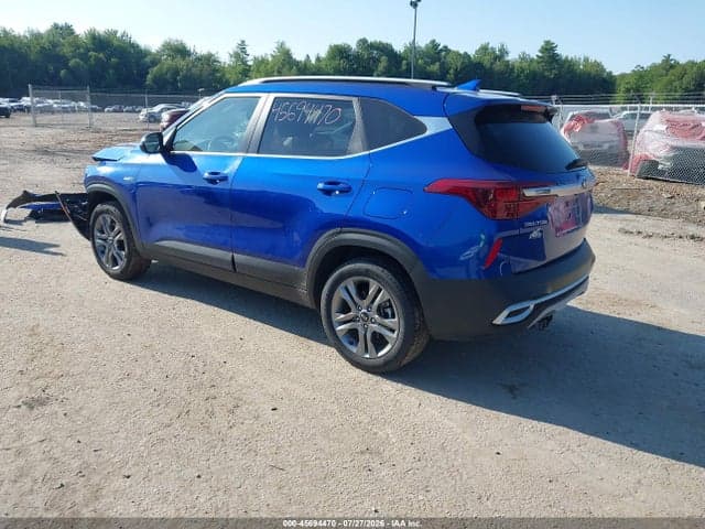 2021 KIA SELTOS S 3