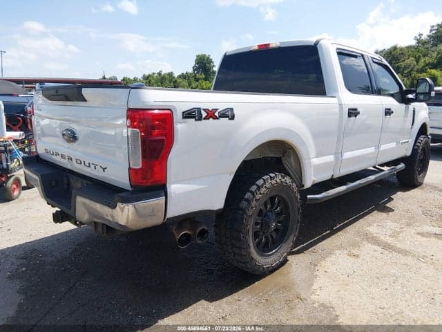 2017 FORD F-250 XLT 4