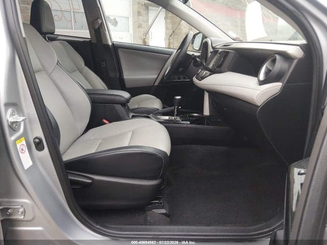 2017 TOYOTA RAV4 LIMITED 5
