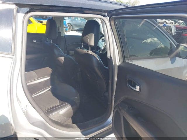 2020 JEEP COMPASS LATITUDE FWD 8