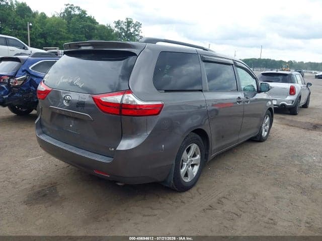 2017 TOYOTA SIENNA LE 8 PASSENGER 4