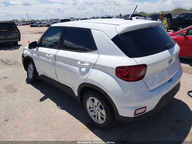 2026 HYUNDAI VENUE SE 3