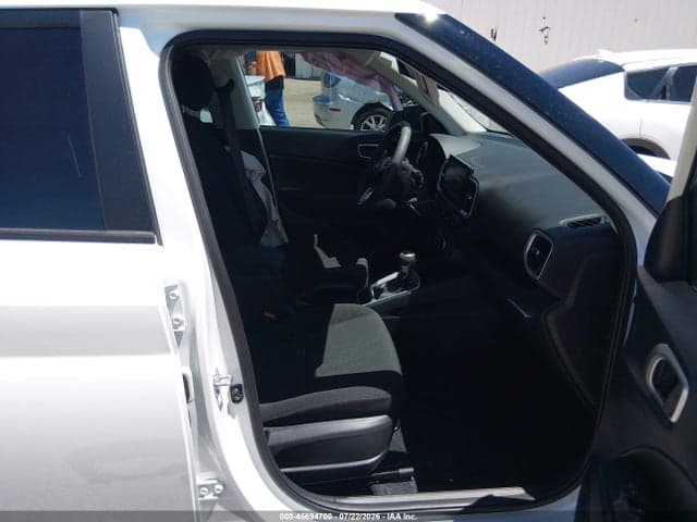2026 HYUNDAI VENUE SE 5