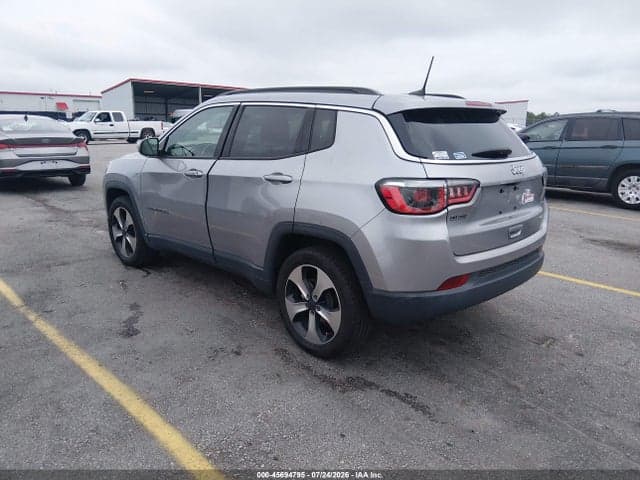 2019 JEEP COMPASS LATITUDE FWD 3