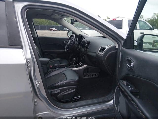 2019 JEEP COMPASS LATITUDE FWD 5