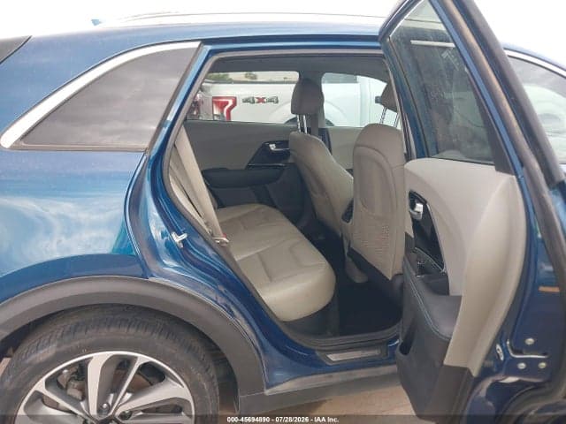 2017 KIA NIRO TOURING 8