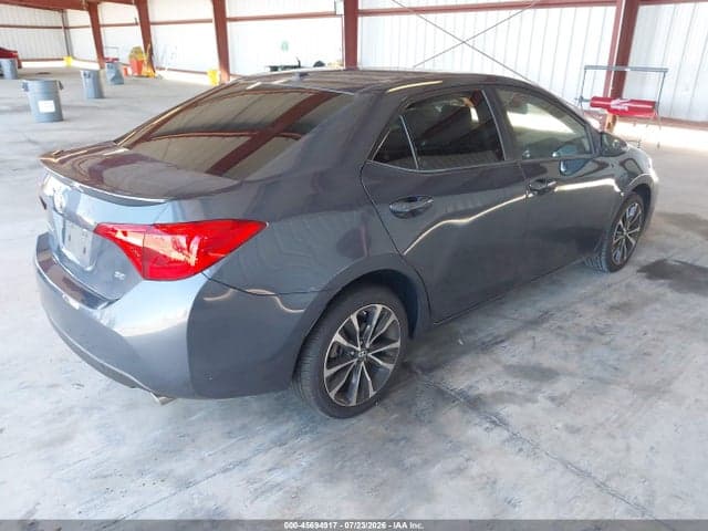 2017 TOYOTA COROLLA SE 4