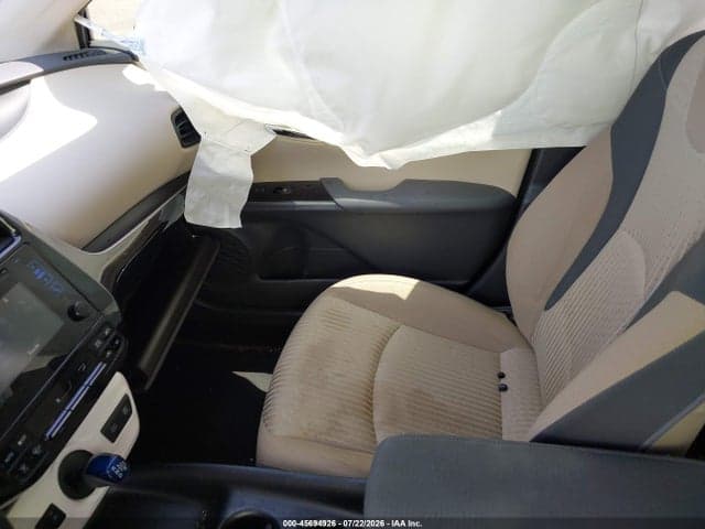 2017 TOYOTA PRIUS TWO 5
