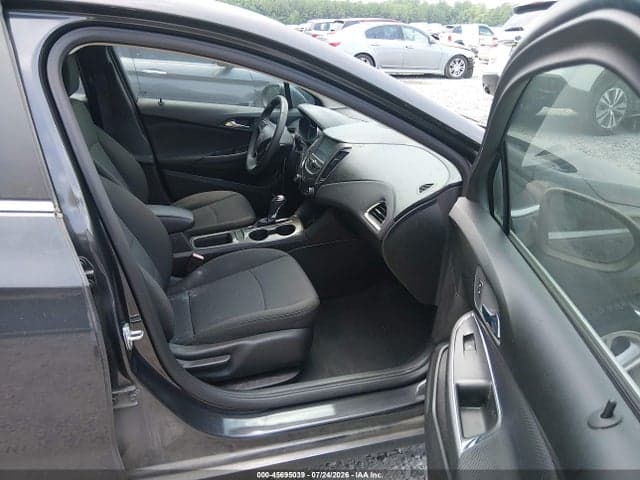 2017 CHEVROLET CRUZE LT AUTO 5