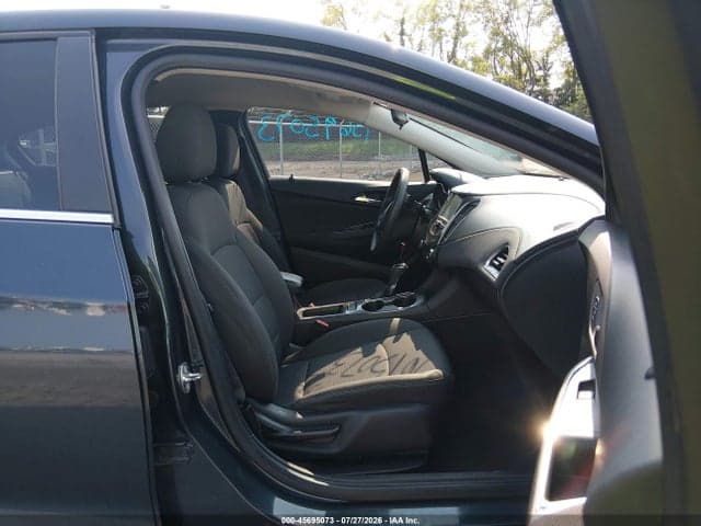 2017 CHEVROLET CRUZE LT AUTO 5