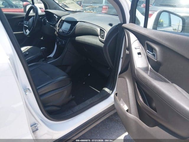 2017 CHEVROLET TRAX LT 5