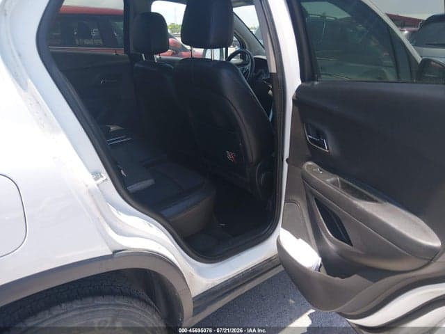 2017 CHEVROLET TRAX LT 8