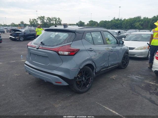 2023 NISSAN KICKS SR XTRONIC CVT 4