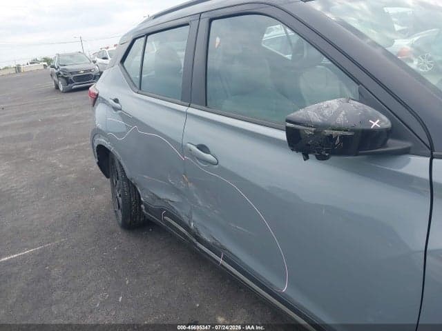 2023 NISSAN KICKS SR XTRONIC CVT 6