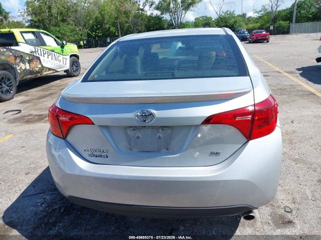 2018 TOYOTA COROLLA SE 17