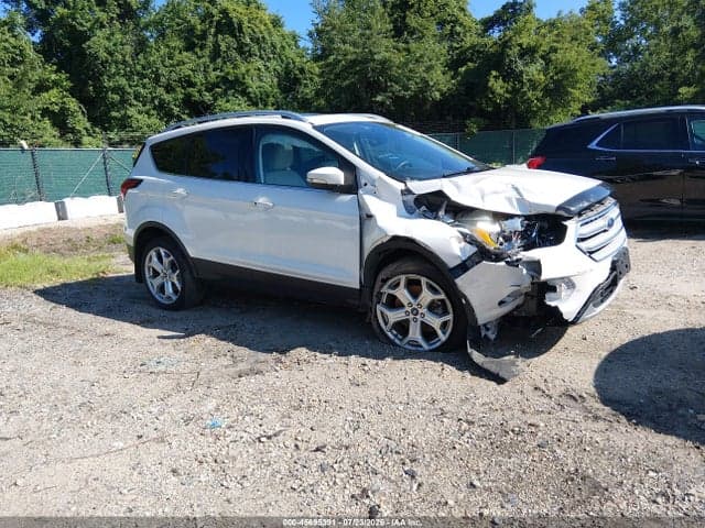 2019 FORD ESCAPE TITANIUM 1