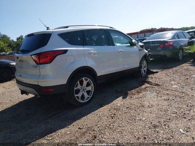 2019 FORD ESCAPE TITANIUM 4
