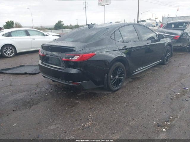 2025 TOYOTA CAMRY SE 4