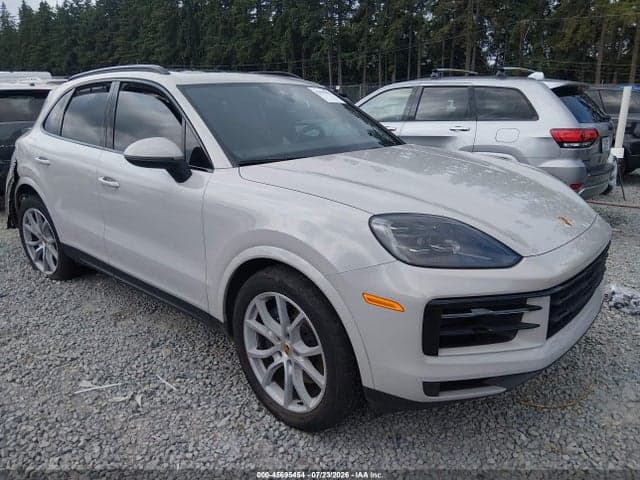 2024 PORSCHE CAYENNE 1