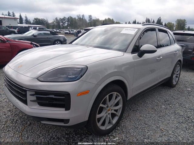 2024 PORSCHE CAYENNE 2