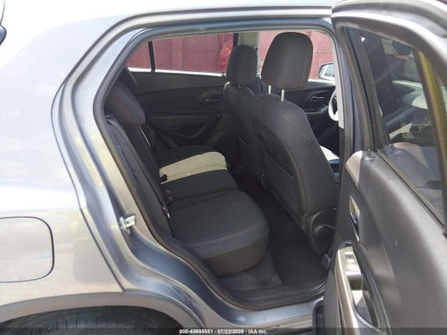 2020 CHEVROLET TRAX AWD LS 8