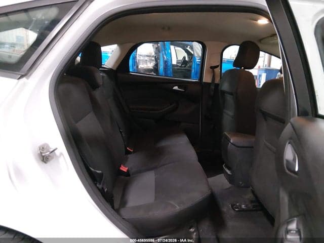 2017 FORD FOCUS SE 8