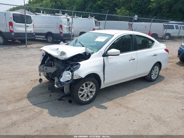 2018 NISSAN VERSA 1.6 SV 2