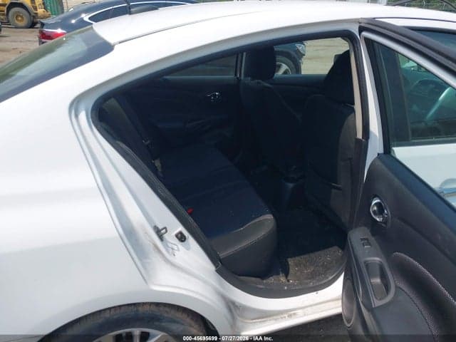 2018 NISSAN VERSA 1.6 SV 8