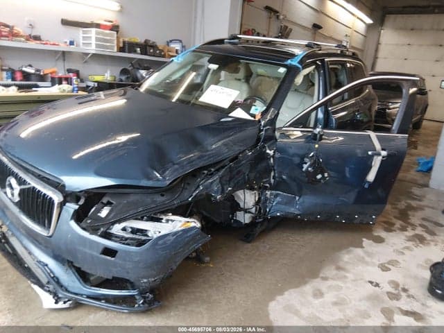 2018 VOLVO XC90 T6 MOMENTUM 14