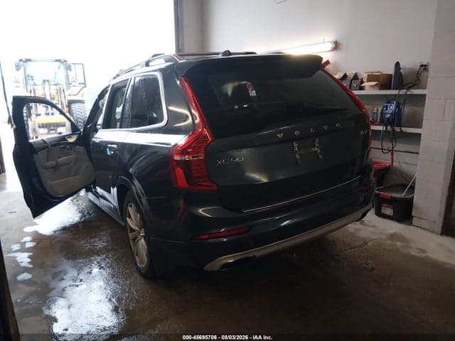 2018 VOLVO XC90 T6 MOMENTUM 3