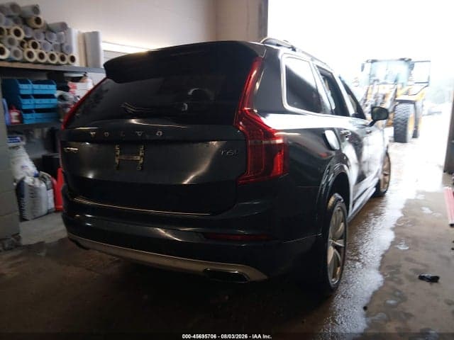 2018 VOLVO XC90 T6 MOMENTUM 4