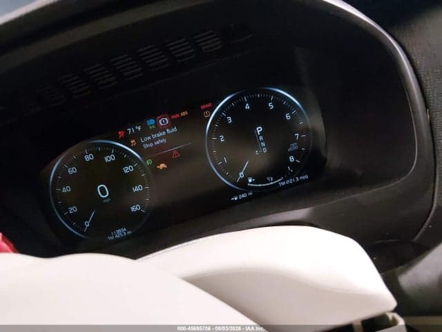 2018 VOLVO XC90 T6 MOMENTUM 7