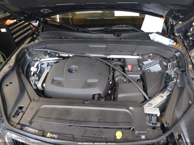 2018 VOLVO XC90 T6 MOMENTUM 10