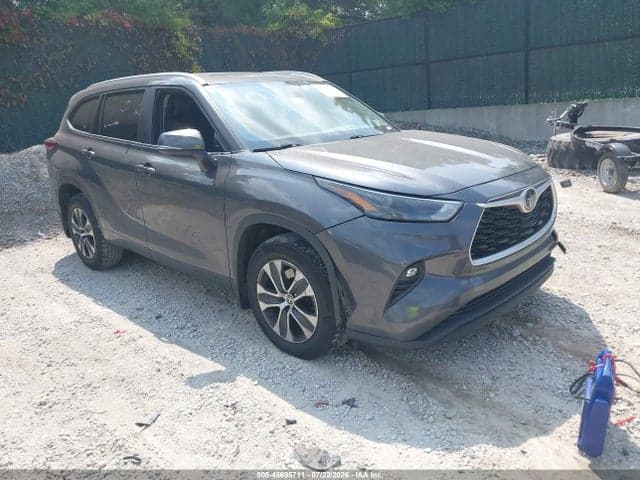 2023 TOYOTA HIGHLANDER XLE 1