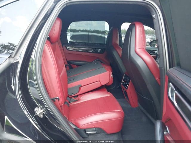 2019 PORSCHE CAYENNE TURBO 8