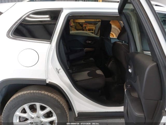 2018 JEEP CHEROKEE LATITUDE 4X4 8