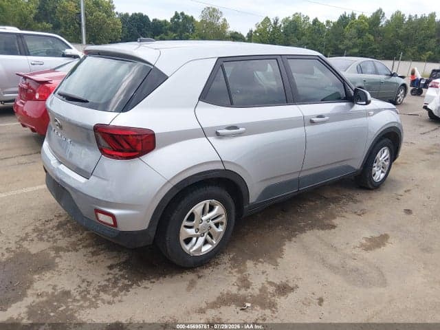 2023 HYUNDAI VENUE SE 4