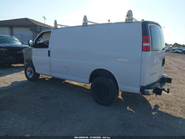 2018 GMC SAVANA 2500 WORK VAN 3