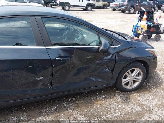 2017 CHEVROLET CRUZE LT AUTO 17